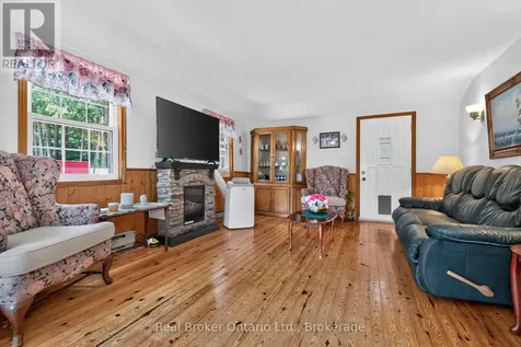 81 Andrew Drive Tiny ON L9M 0B4