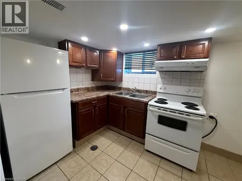 98 Limeridge Road East Hamilton ON L9A 2S3
