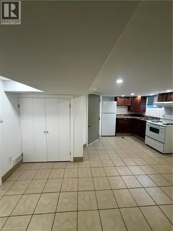 98 Limeridge Road East Hamilton ON L9A 2S3