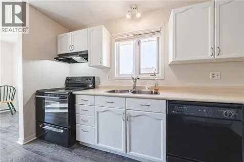 122 Bunting Road St. Catharines ON L2P 3X7