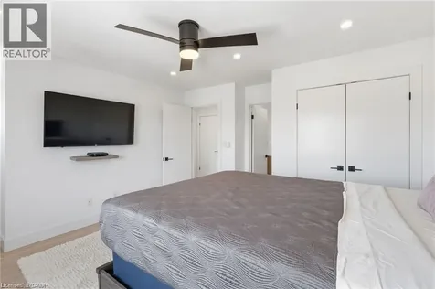 1253 Silvan Forest Drive Burlington ON L7M 0B7