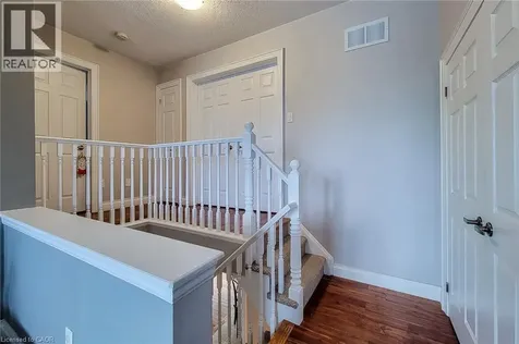 128 Montreal Circle Stoney Creek ON L8E 0C8