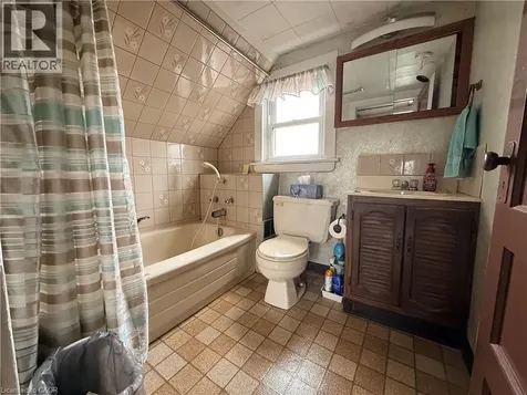 358 Barton Street East Hamilton ON L8L 2X9