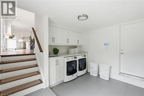 270 Poplar Drive Burlington ON L7L 2N4