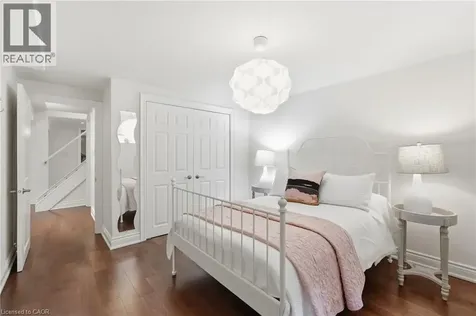 270 Poplar Drive Burlington ON L7L 2N4