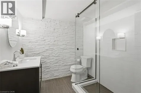 270 Poplar Drive Burlington ON L7L 2N4