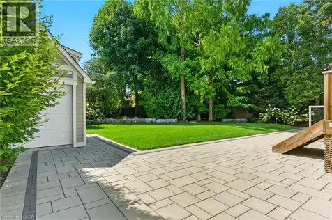 270 Poplar Drive Burlington ON L7L 2N4
