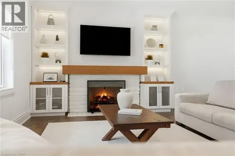 270 Poplar Drive Burlington ON L7L 2N4