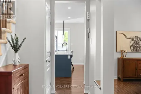 220 Harthill Way Ottawa ON K2J 0P2