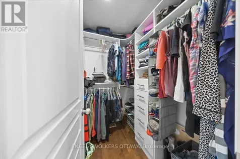 220 Harthill Way Ottawa ON K2J 0P2