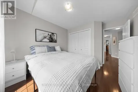220 Harthill Way Ottawa ON K2J 0P2