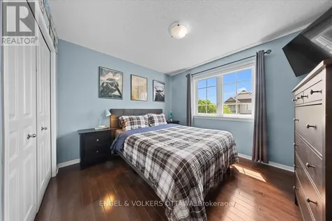 220 Harthill Way Ottawa ON K2J 0P2