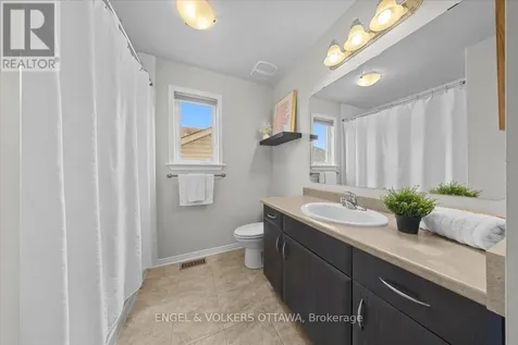 220 Harthill Way Ottawa ON K2J 0P2