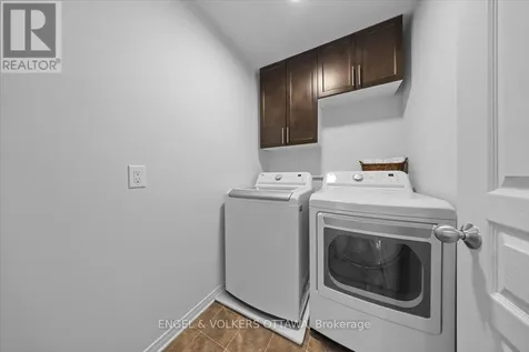 220 Harthill Way Ottawa ON K2J 0P2