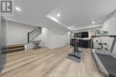 220 Harthill Way Ottawa ON K2J 0P2