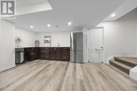 220 Harthill Way Ottawa ON K2J 0P2