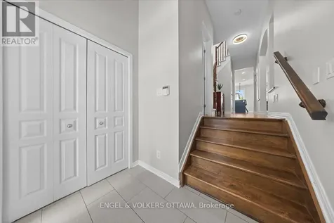 220 Harthill Way Ottawa ON K2J 0P2