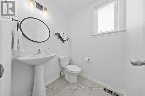 220 Harthill Way Ottawa ON K2J 0P2