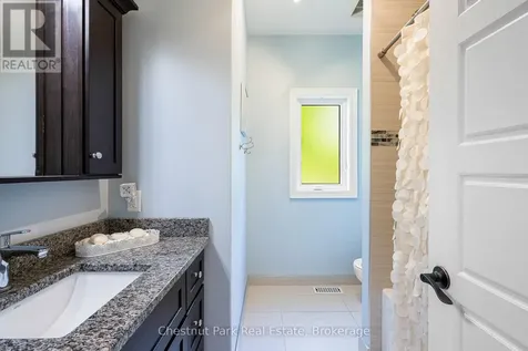 15 Saunders Street Collingwood ON L9Y 0G2