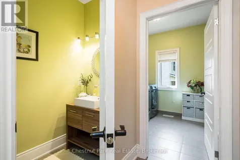 15 Saunders Street Collingwood ON L9Y 0G2
