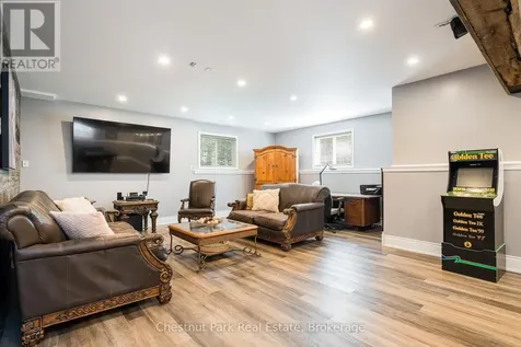 15 Saunders Street Collingwood ON L9Y 0G2