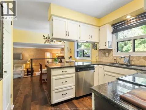 7045 Matchette Road Lasalle ON N9J 2S1
