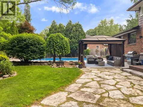 7045 Matchette Road Lasalle ON N9J 2S1