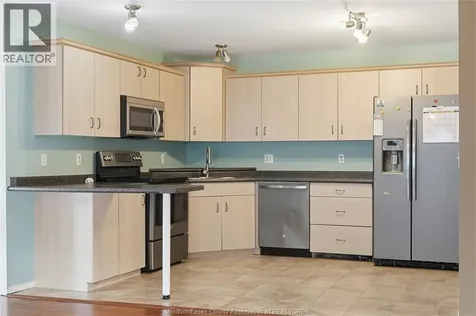 437 Merrill Avenue Lasalle ON N9J 3R2