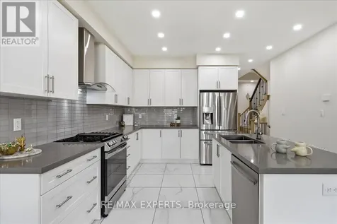68 Lorne Thomas Place New Tecumseth ON L9R 0V8