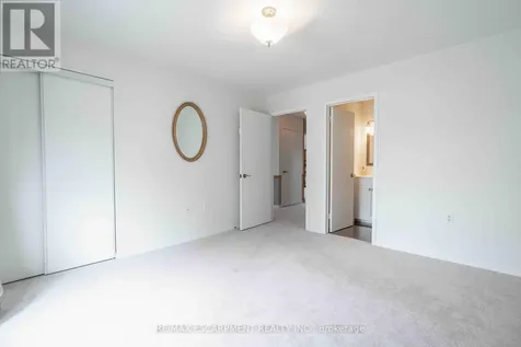 195 Silverbirch Boulevard Hamilton ON L0R 1W0