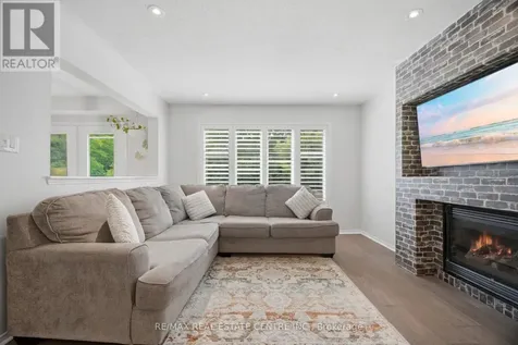 71 Barrett Avenue Brantford ON N3S 0B5