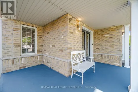 71 Barrett Avenue Brantford ON N3S 0B5