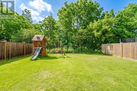 71 Barrett Avenue Brantford ON N3S 0B5