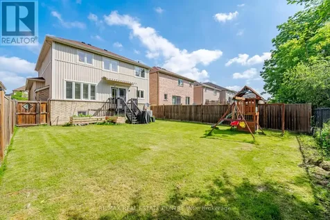 71 Barrett Avenue Brantford ON N3S 0B5