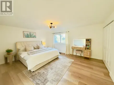51 Paulander Drive Kitchener ON N2M 5E5