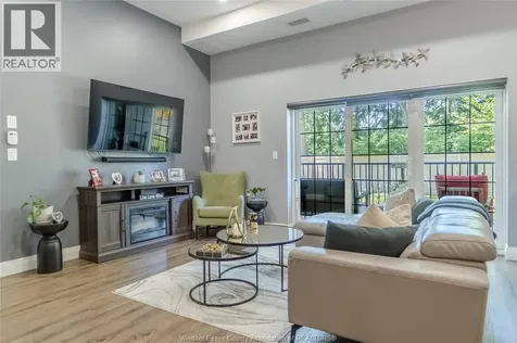 3817 Howard Avenue Windsor ON N9E 0B5