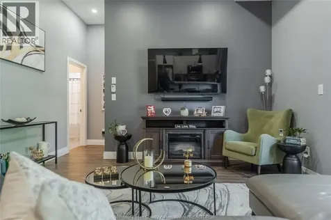 3817 Howard Avenue Windsor ON N9E 0B5