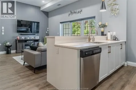 3817 Howard Avenue Windsor ON N9E 0B5