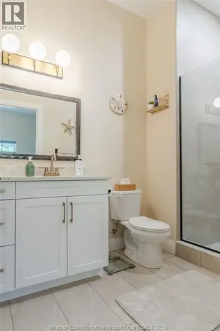 3817 Howard Avenue Windsor ON N9E 0B5