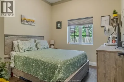 3817 Howard Avenue Windsor ON N9E 0B5