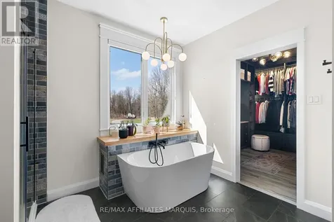 4421M Old Kingston Road Rideau Lakes ON K0G 1V0