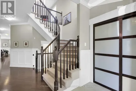 104 Gracewood Crescent Ottawa ON K1T 0J5