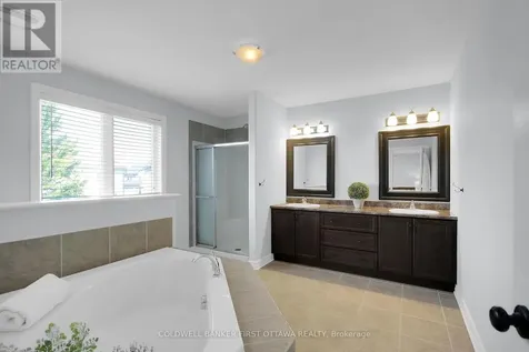104 Gracewood Crescent Ottawa ON K1T 0J5