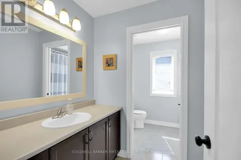 104 Gracewood Crescent Ottawa ON K1T 0J5