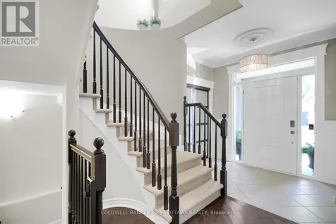 104 Gracewood Crescent Ottawa ON K1T 0J5