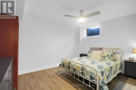 104 Gracewood Crescent Ottawa ON K1T 0J5