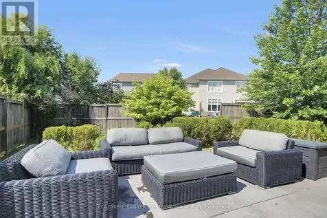104 Gracewood Crescent Ottawa ON K1T 0J5