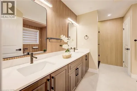 252 Gravel Ridge Trail Kitchener ON N2E 0C5