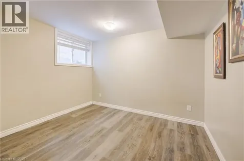 252 Gravel Ridge Trail Kitchener ON N2E 0C5