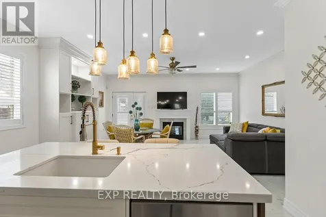 225 Ellis Crescent Milton (de Dempsey) ON L9T 6B5